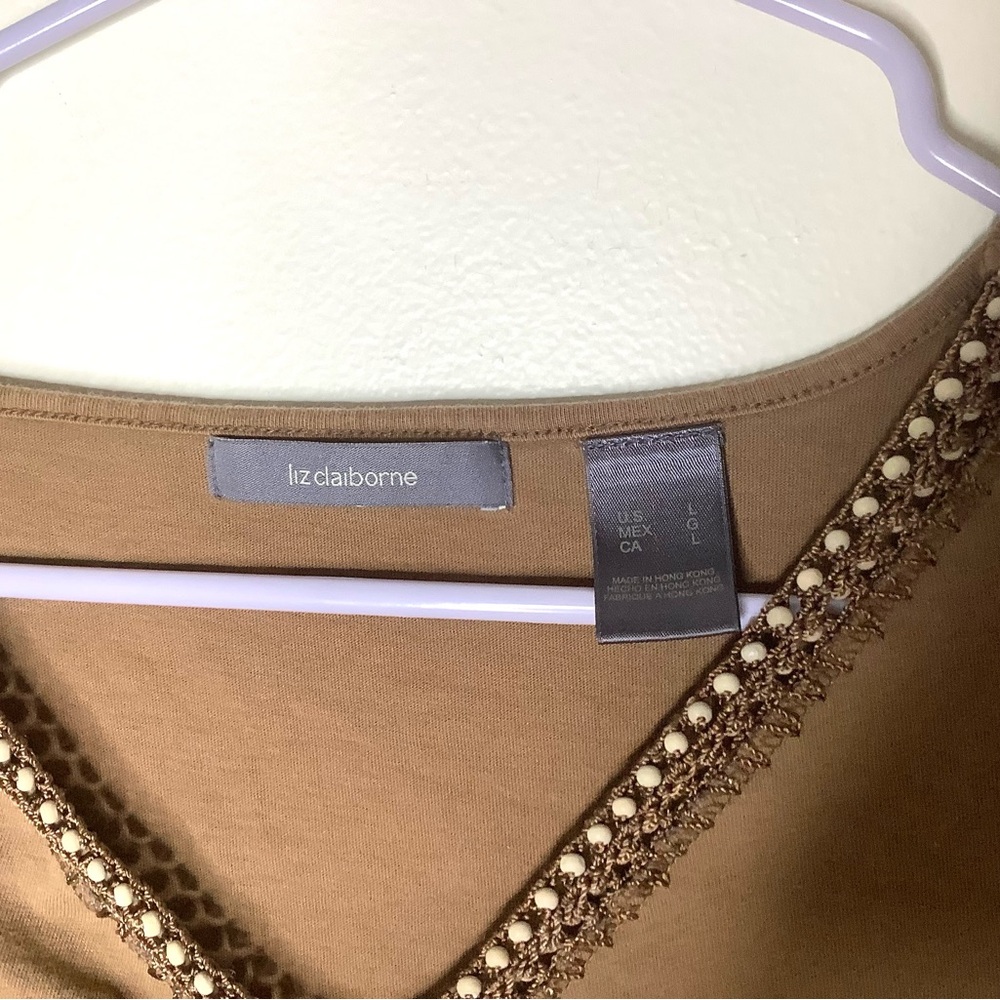 < Y2K Liz Claiborne Brown Beaded Detail Short Sleeve Top > - Picture 3 of 6